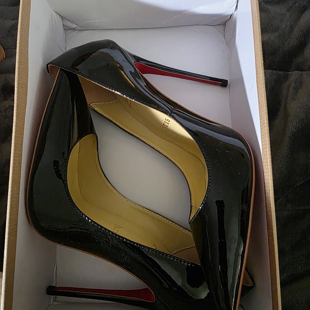Christian Louboutin Sz 37 Black Stiletto Heels Needs Glue Repair Sole Lifting